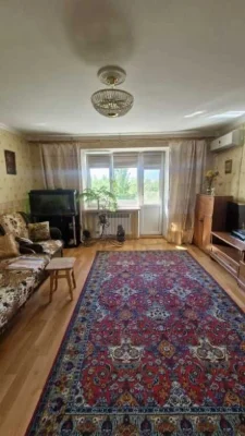 Продам 3-комнатную квартиру, кирпичный дом, ремонт, Добровол
