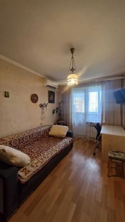 Продам 3-комнатную квартиру, кирпичный дом, ремонт, Добровол