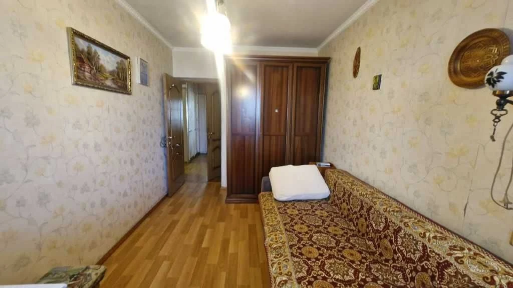Продам 3-комнатную квартиру, кирпичный дом, ремонт, Добровол