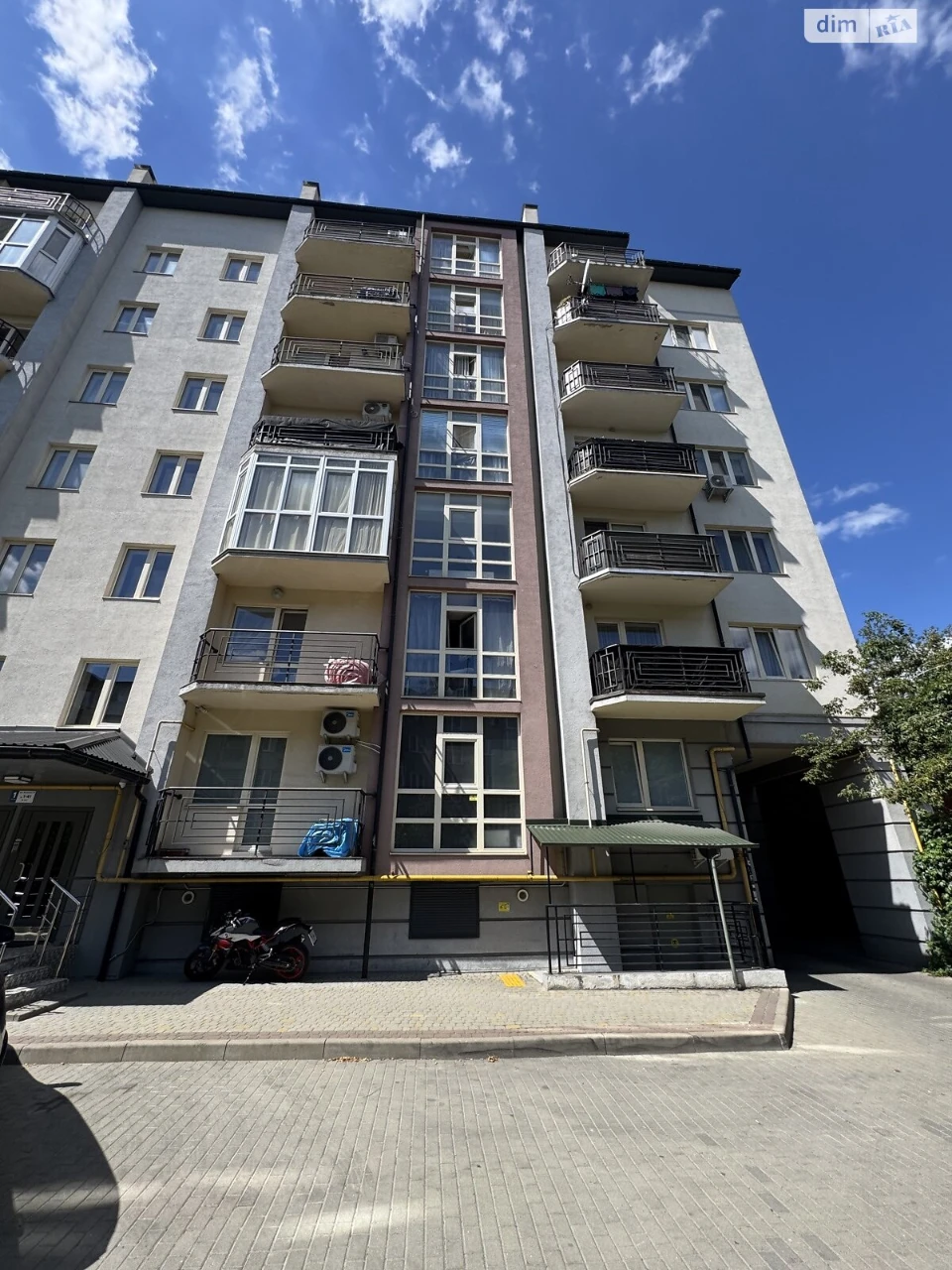 Продажа квартир Клепаров.