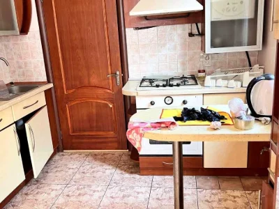Будинок. Одеса, Яновського Юрія вул.