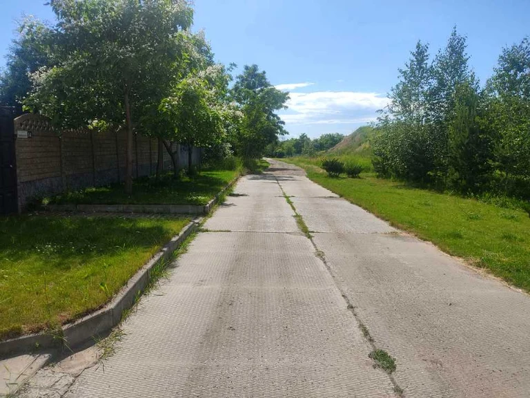 Ділянка. Харків, Ньютона вул.