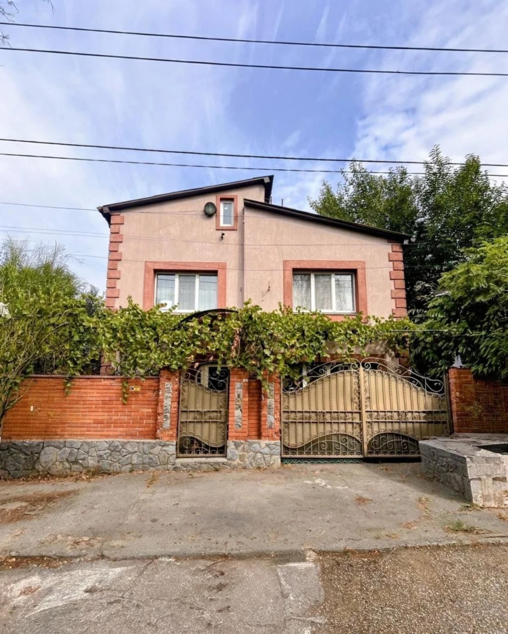 у продажу 2-поверховий Будинок, 133 м²