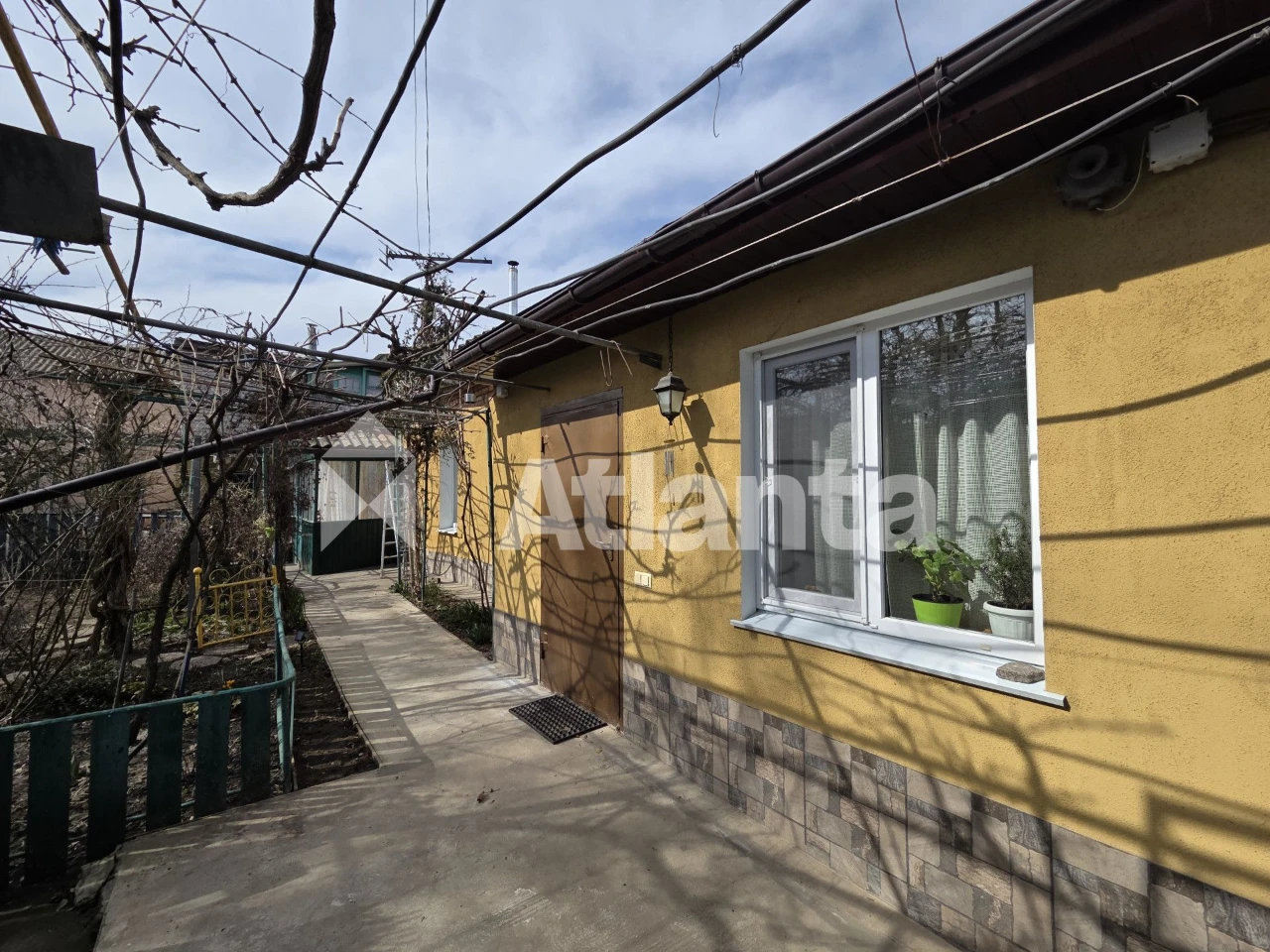 Будинок на Черьомушках! 5 соток, 2 автономні частини, гараж,