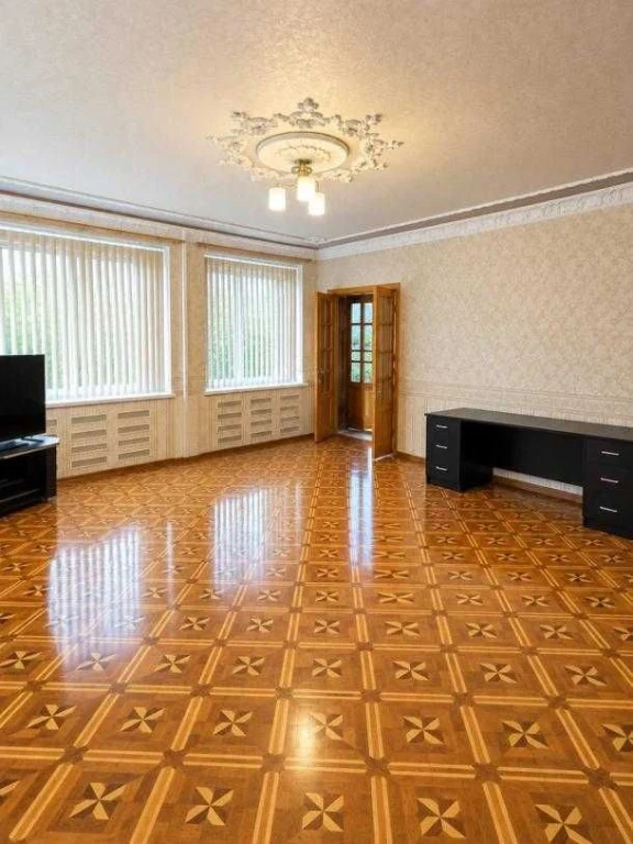 Продам добротный 2х этажный дом на Немышле
