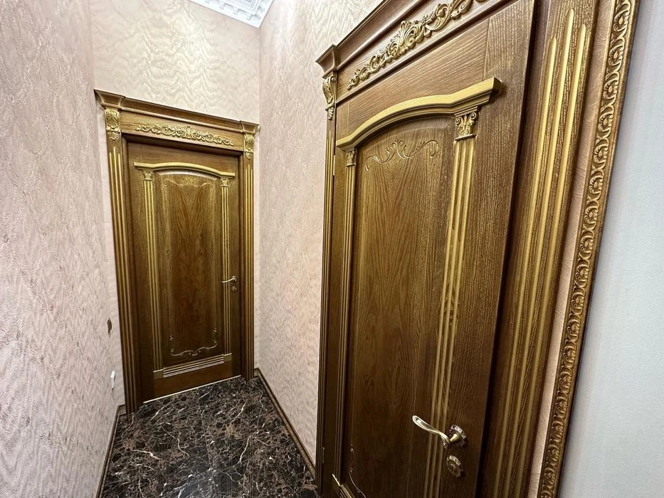 French Boulevard! 3k in an elite house