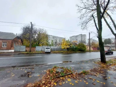 Ділянка. Харків, Польова вул.