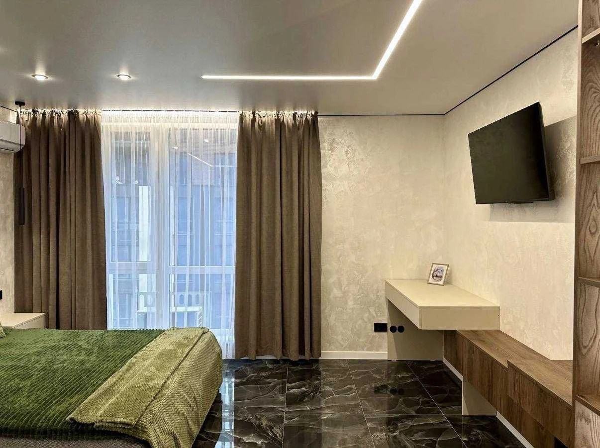 Продам 1-кім квартиру з ремонтом в ЖК Manhattan UP з басейно