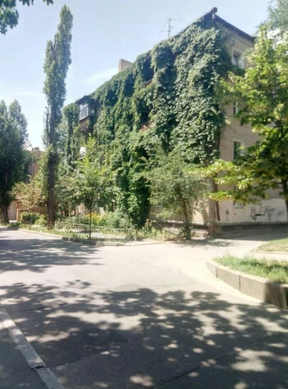 Продам. 2к. квартиру, ул. Кирпичева, 5, центр.