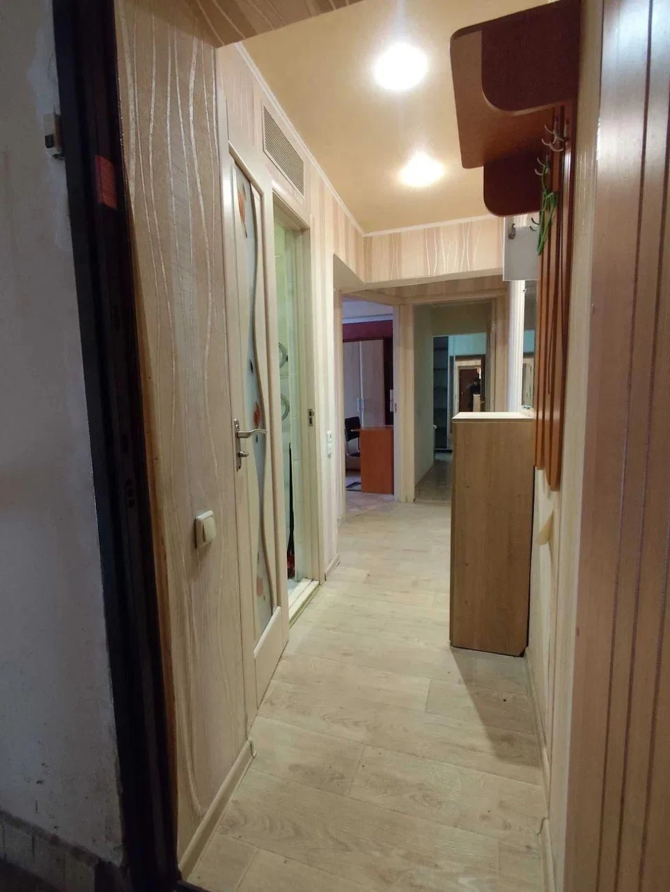 Продам. 2к. квартиру, ул. Кирпичева, 5, центр.