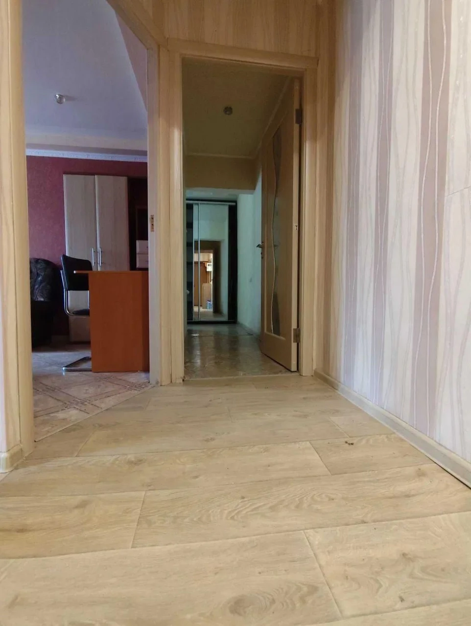Продам. 2к. квартиру, ул. Кирпичева, 5, центр.
