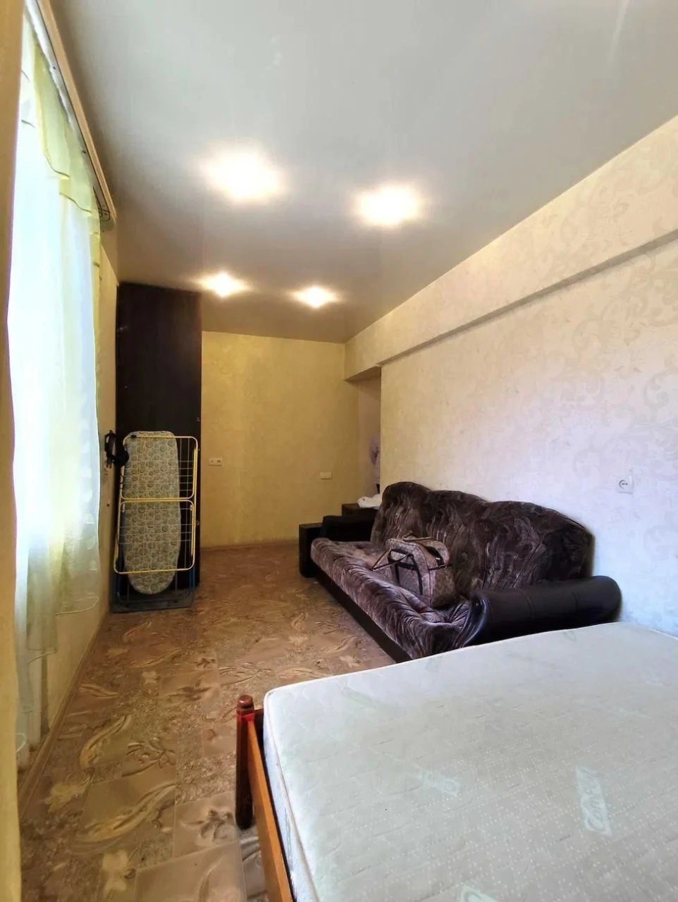 Продам. 2к. квартиру, ул. Кирпичева, 5, центр.