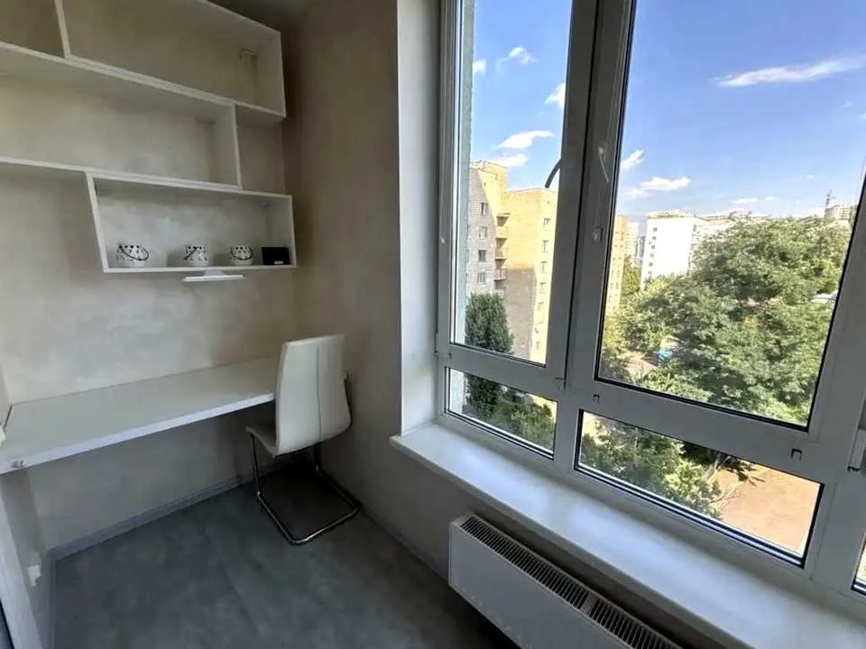 Квартира. Київ, Феодосійська вул.