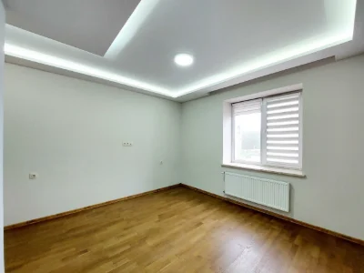 Продаж квартири з ремонтом у новобудові біля парку Погулянка
