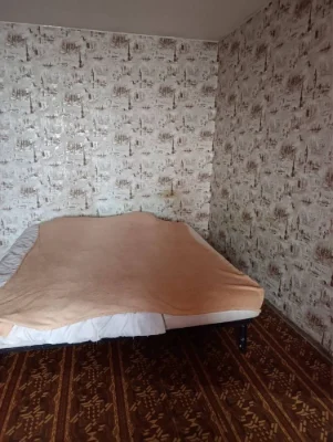 Здається 3 кімнатна метро Позняки