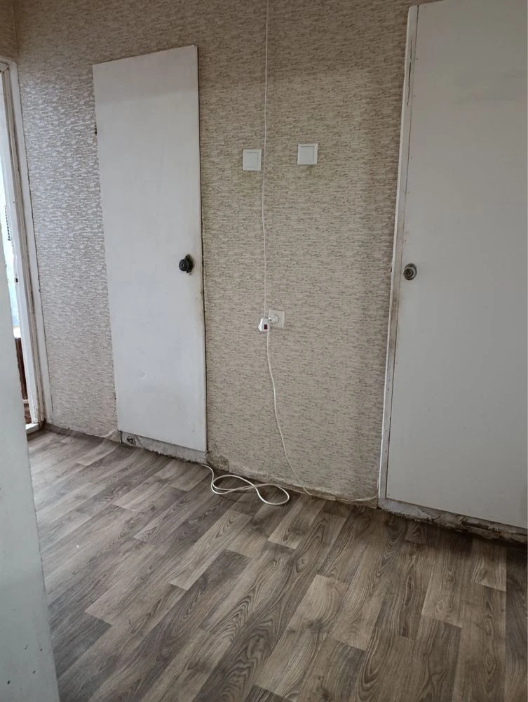 Здається 3 кімнатна метро Позняки