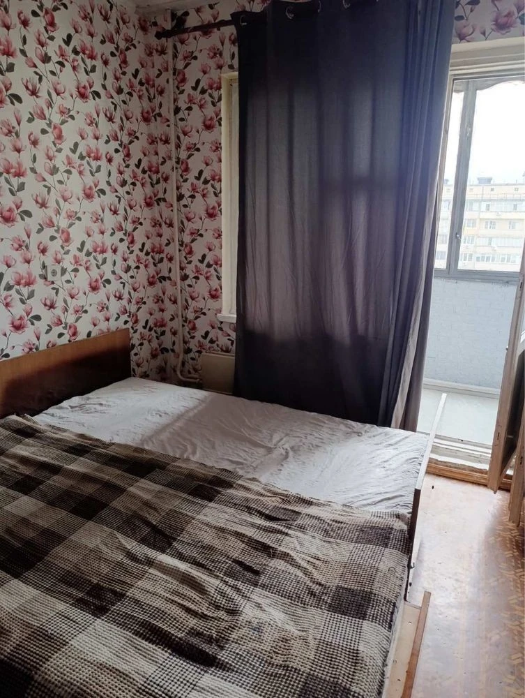 Здається 3 кімнатна метро Позняки