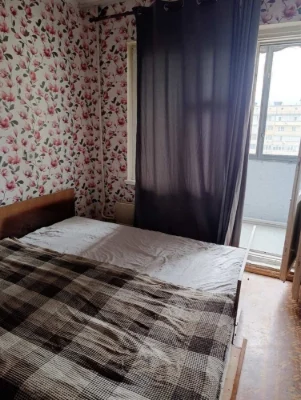Здається 3 кімнатна метро Позняки