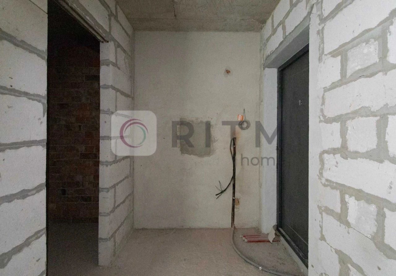 Продаж однокімнатної квартири без ремонту ЖК R2 Residence.Бе