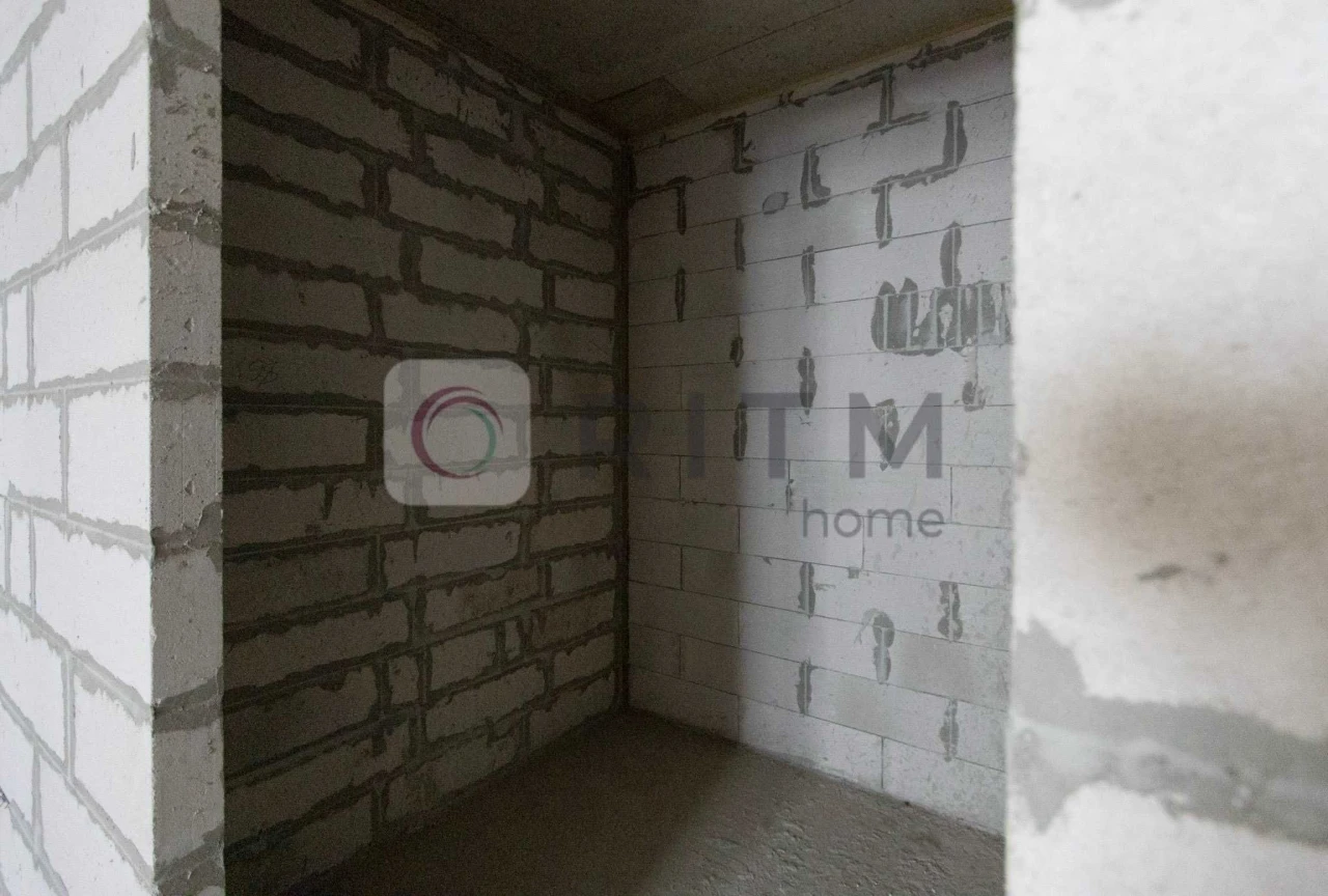 Продаж однокімнатної квартири без ремонту ЖК R2 Residence.Бе