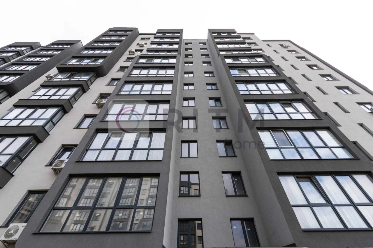 Продаж однокімнатної квартири без ремонту ЖК R2 Residence.Бе