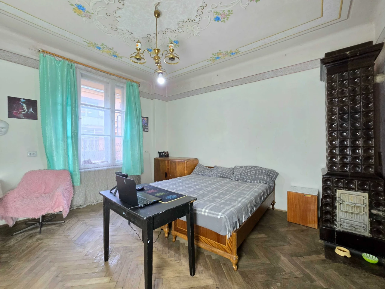 Продаж квартири в центрі Львова. Ліфт у будинку. Залізобетон