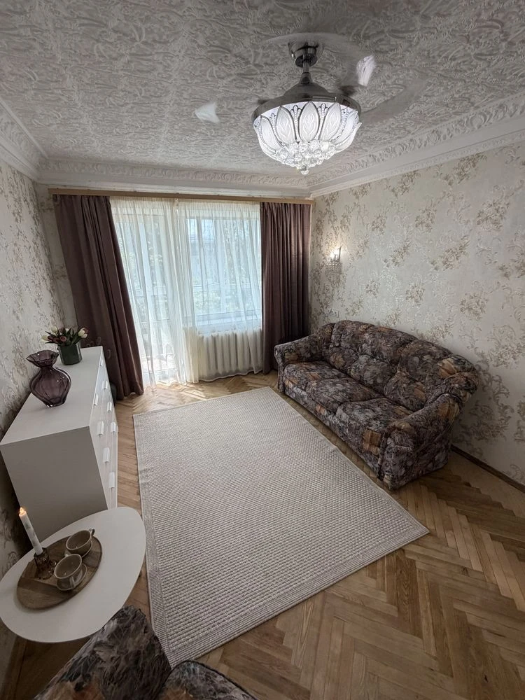 Продаж 1к квартири з ремонтом , Виговського , Щербаківського