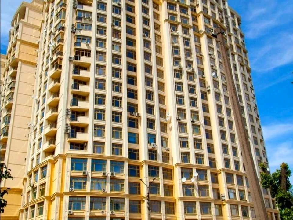 Квартира. Київ, Парково-Сирецька вул. (Тимофія Шамрила)