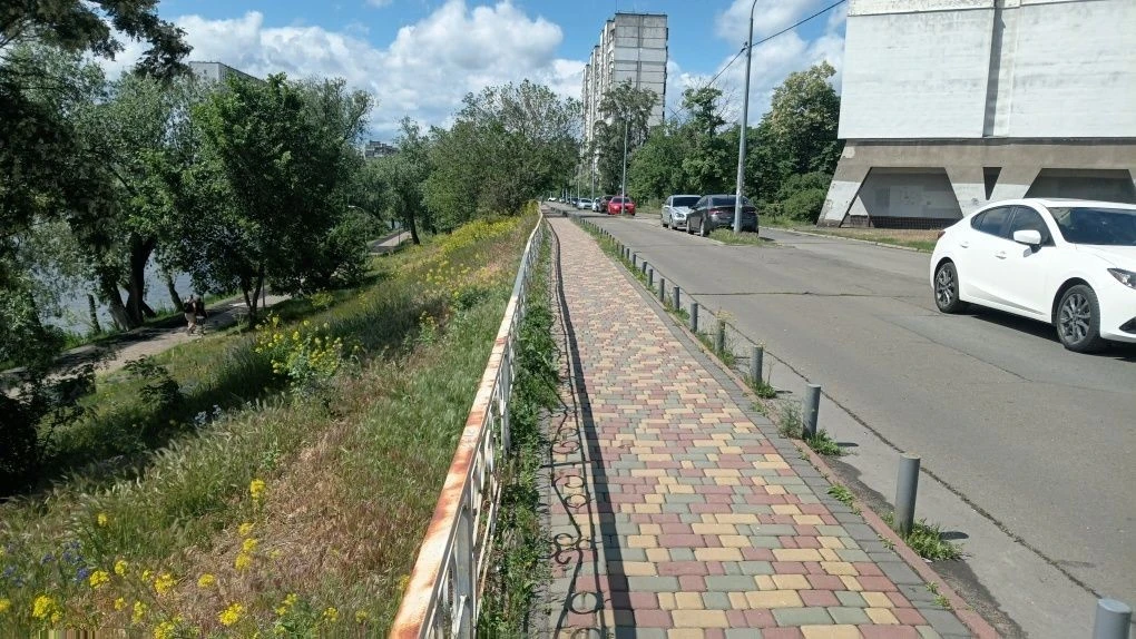 Березняківська 16а ( Тельбін ) 2 кімнатна, Без тваринок!