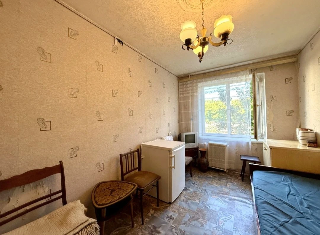 Продам отличную 2-х ком.кв. на 3-м этаже в газовом доме, ЖМ