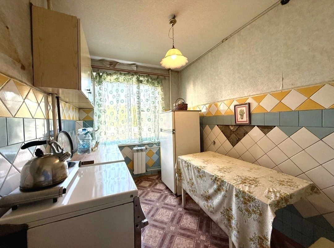 Продам отличную 2-х ком.кв. на 3-м этаже в газовом доме, ЖМ