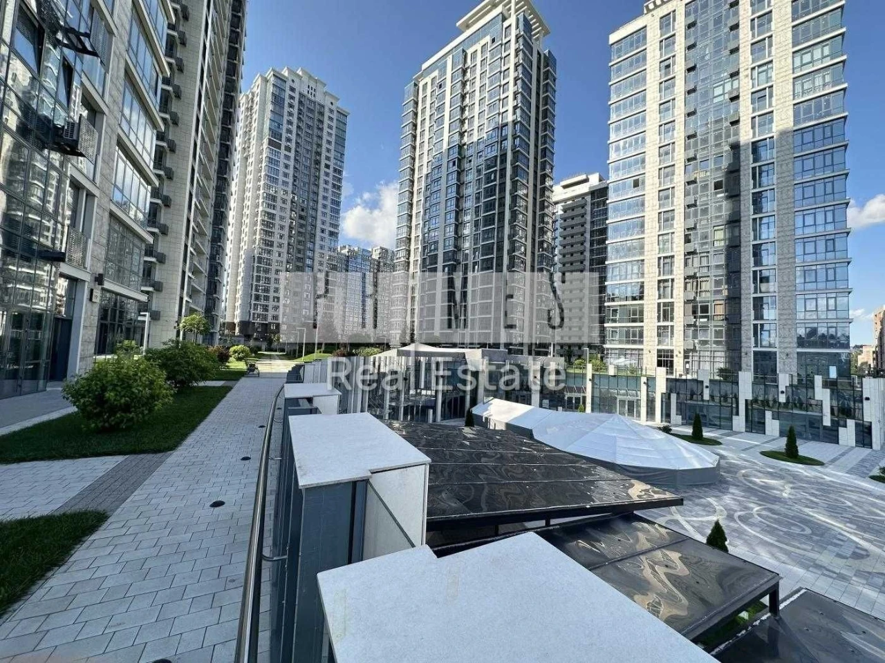 Без комісії Продаж 3к квартири 130м2 без ремонту Новопечерсь