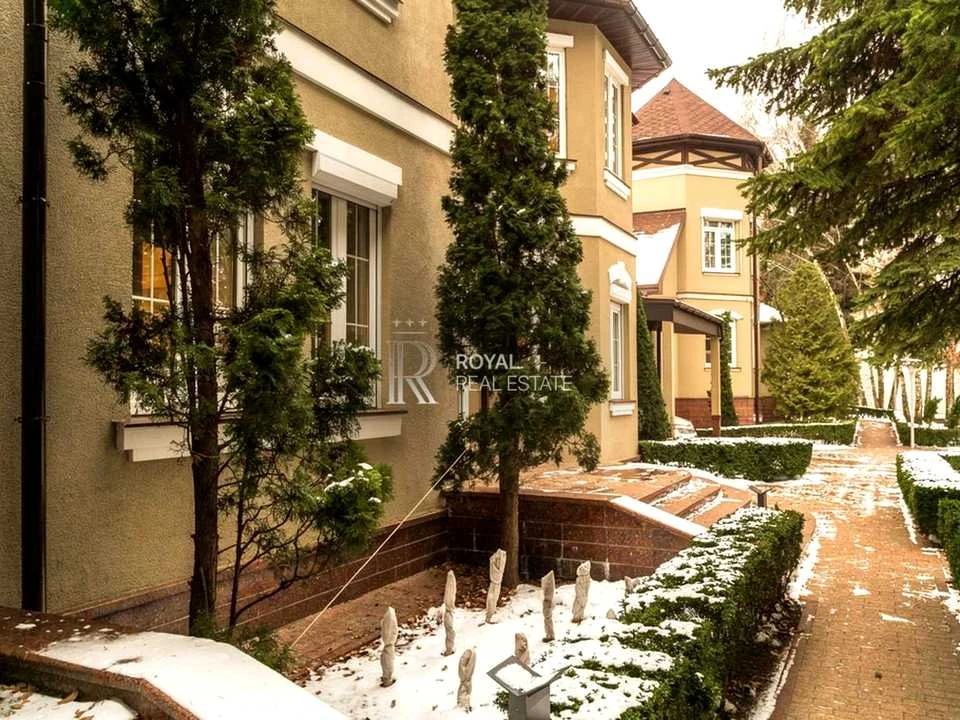 Будинок. Київ, Памви Беринди пров. (Михайла Реута)