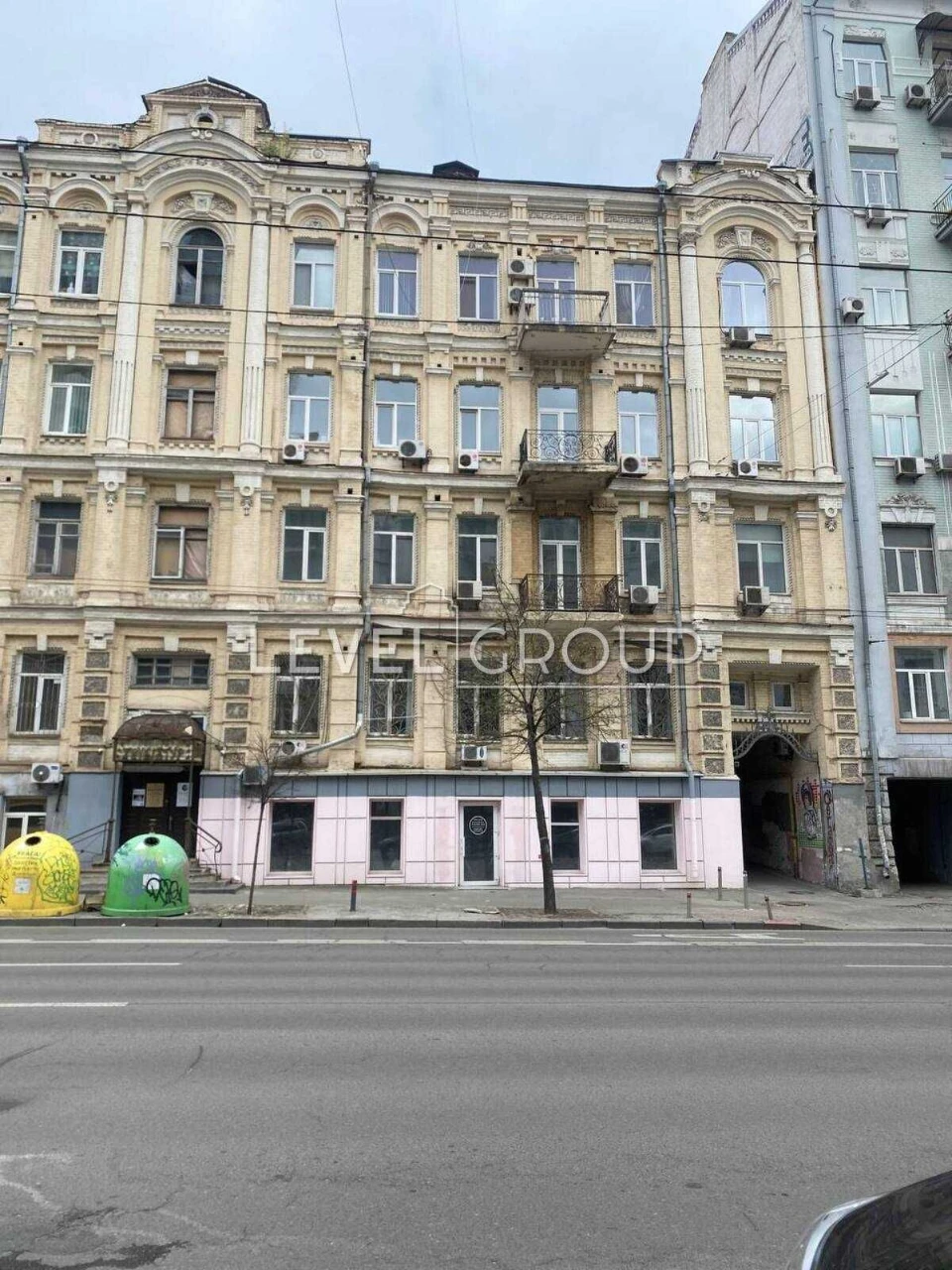 Продаж просторової квартири 228 м² в історичному центрі Києв