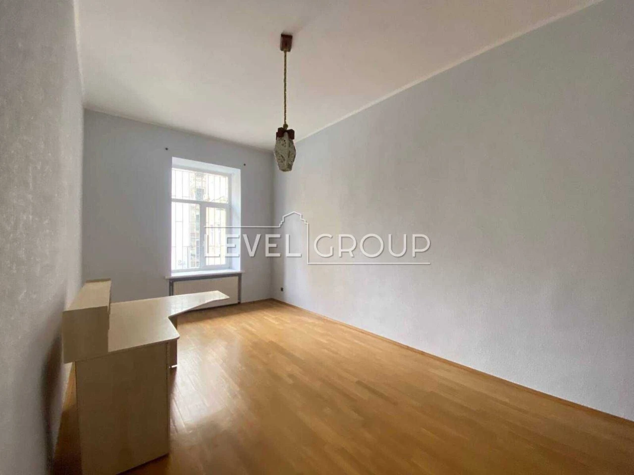 Продаж просторової квартири 228 м² в історичному центрі Києв