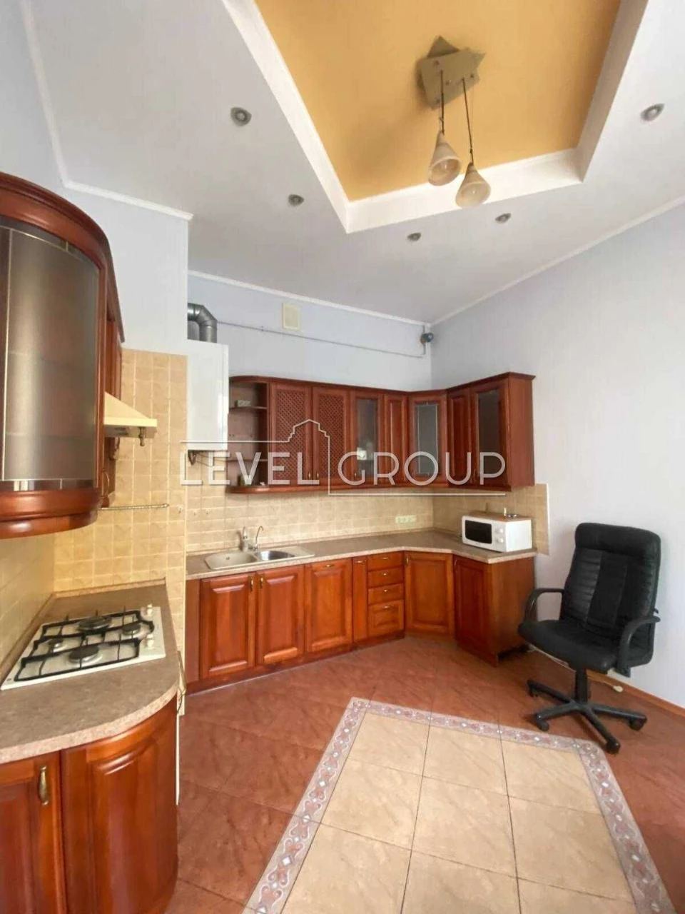 Продаж просторової квартири 228 м² в історичному центрі Києв
