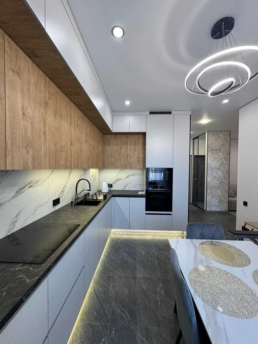 An apartment is offered in the residential complex Akropol on Fontanskaya road with