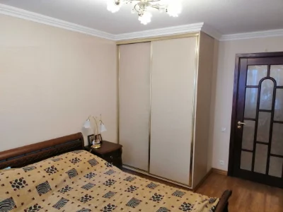 Продам квартиру 80м вул.Пожарського ст.м. Дарниця 15хв пішки