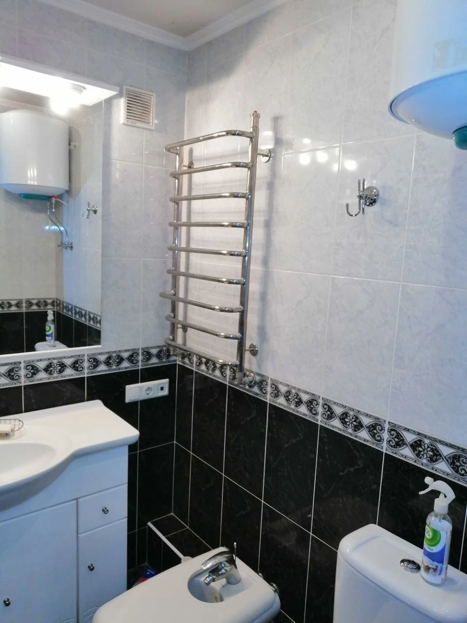 Продам квартиру 80м вул.Пожарського ст.м. Дарниця 15хв пішки