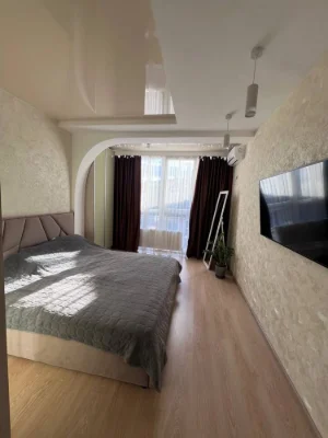 Продам квартиру в Центре, ЖК Клубный, Бехтерева, Слободка