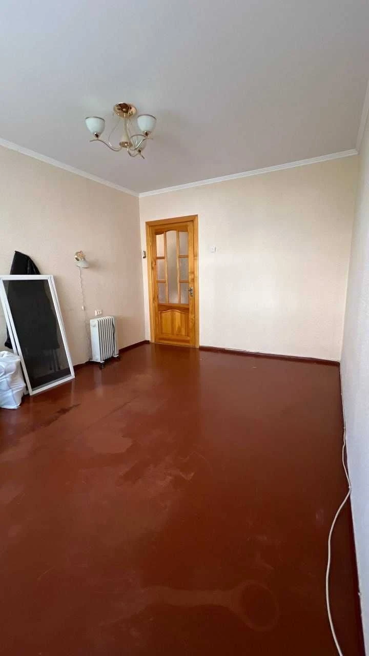 46879 Продаж 2к , Виставка , цегла , середній поверх , без к