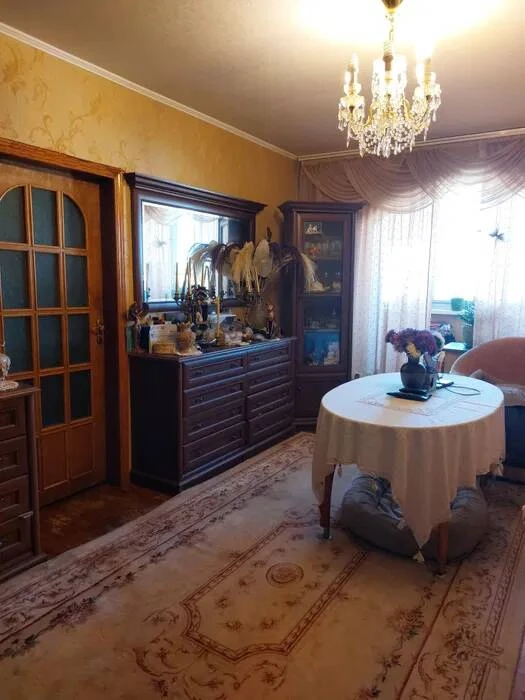 4-комн. кв-ра. 100м. Милославская 37