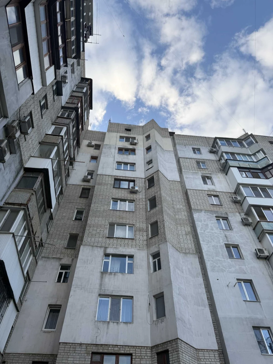 4 кімн квартира у цеглянному будинку по вул Ядова 75м2-47000