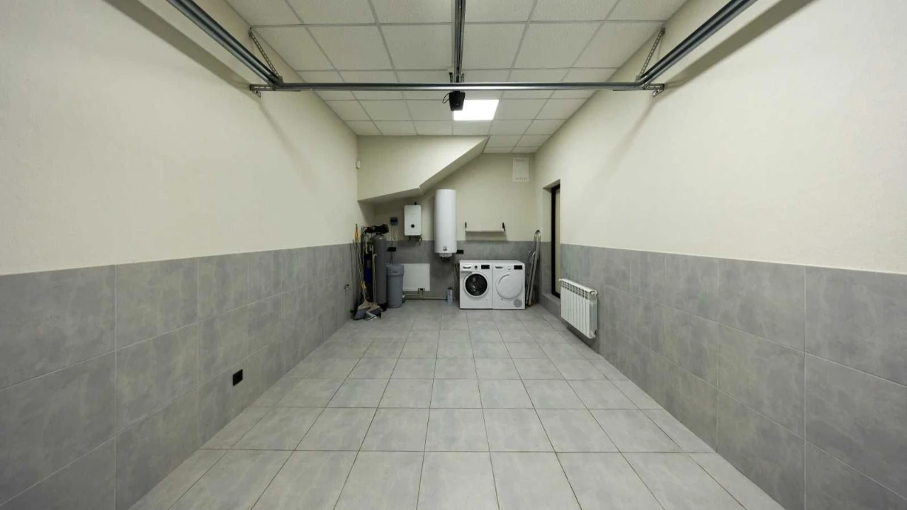 Таунхаус 4-кімнатний 142.2 м² з ремонтом | SHERWOOD | Галагу