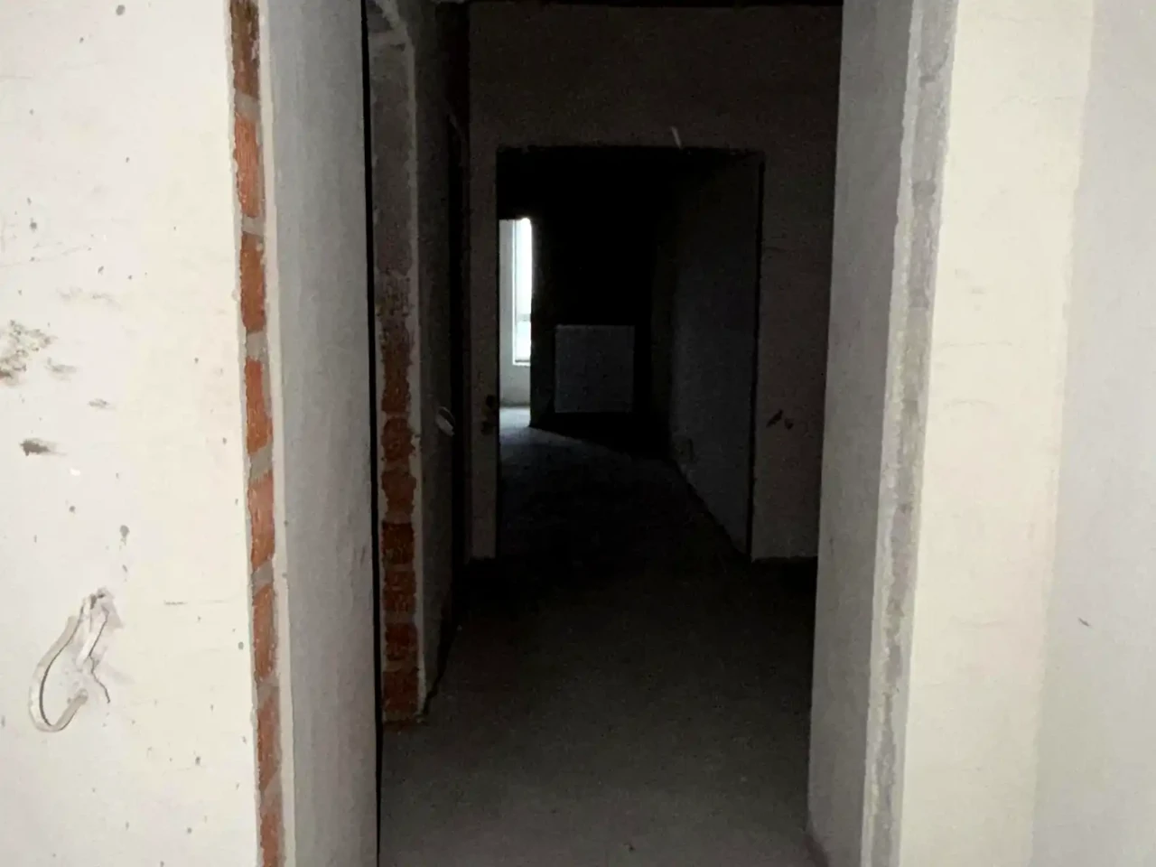 Продаж квартири 2-кімн. 83 м² 9/9 пов.