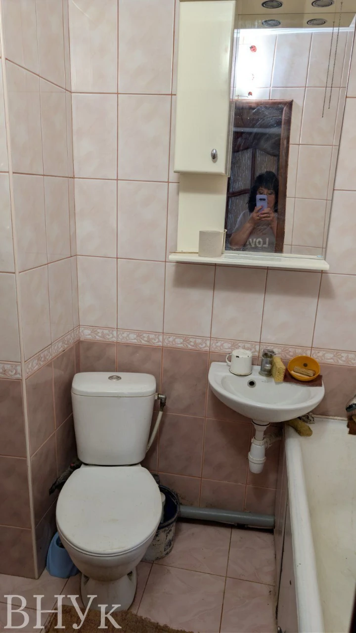 Продам 1к стан житловий Коновальця