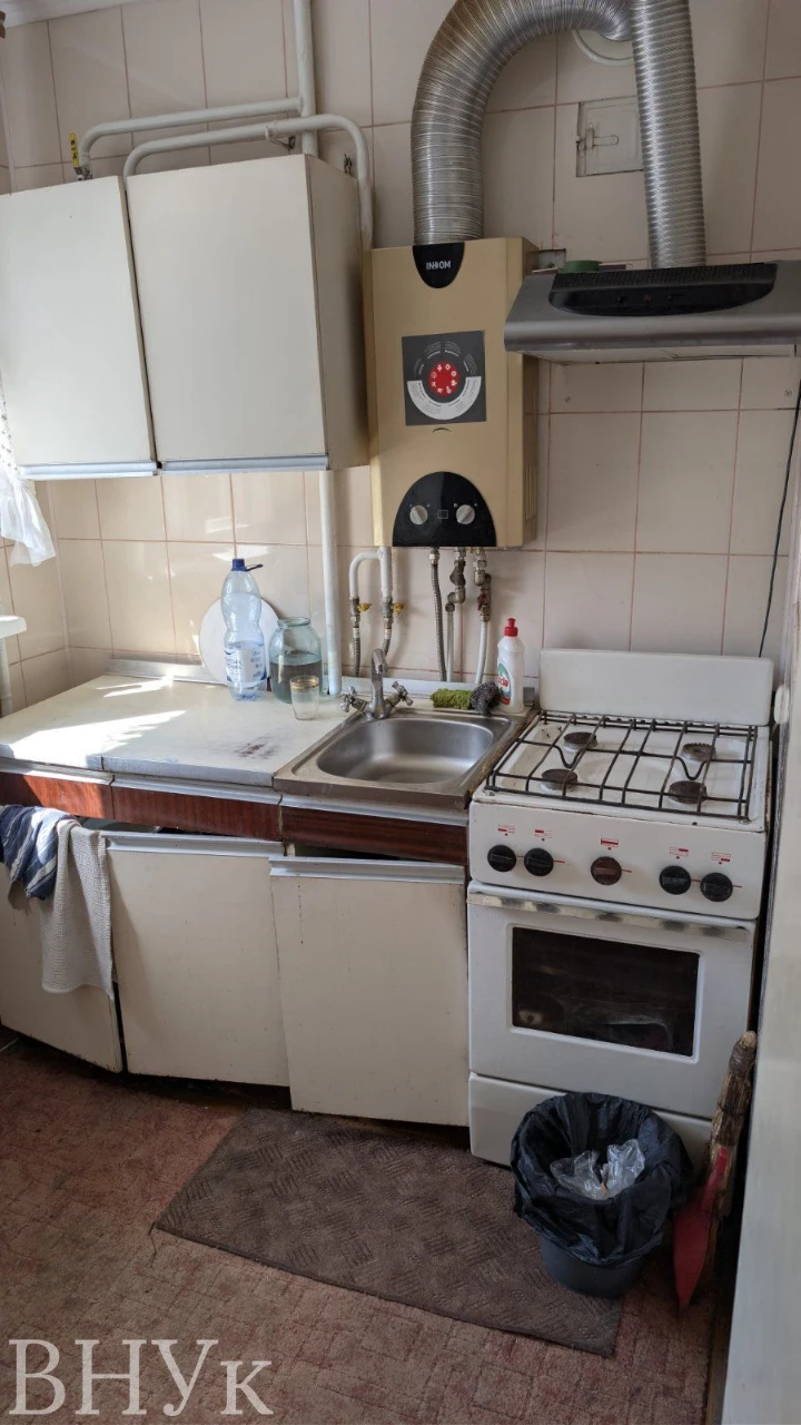 Продам 1к стан житловий Коновальця