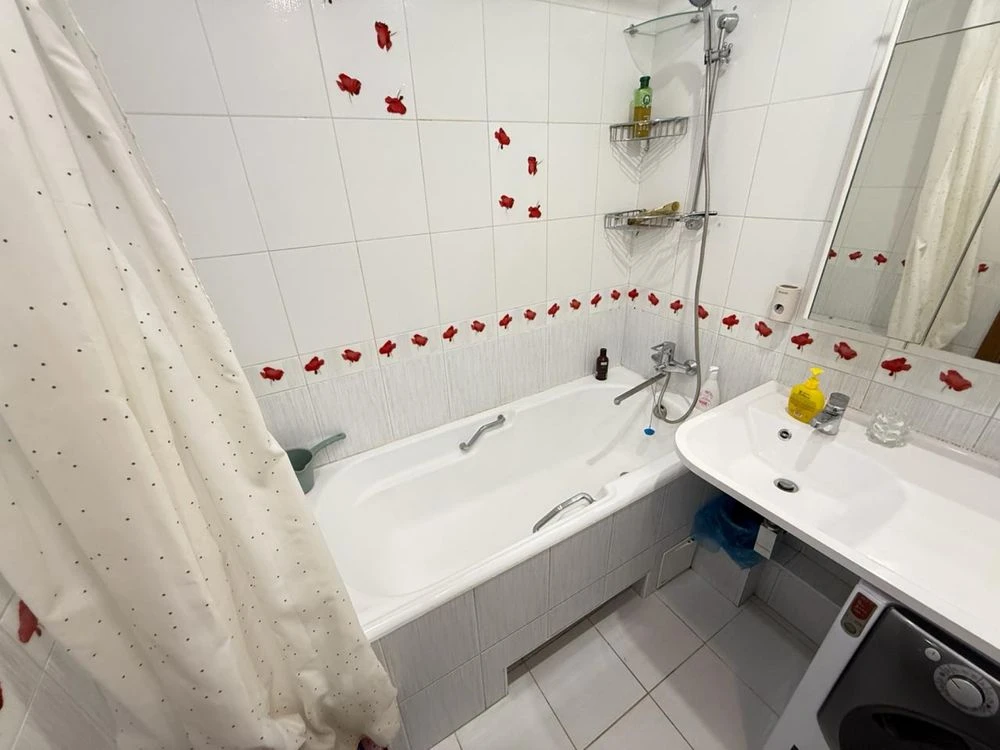 Продаж 3 к кв вул Сiчевих Стрiльцiв 90 Д