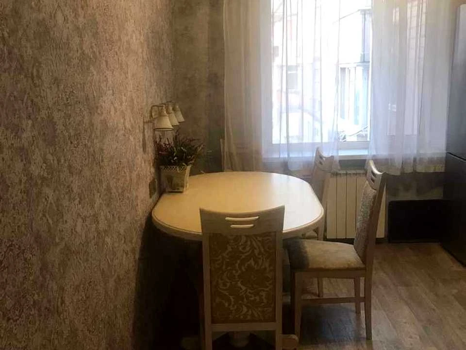 Квартира. Дніпро, Миру просп.