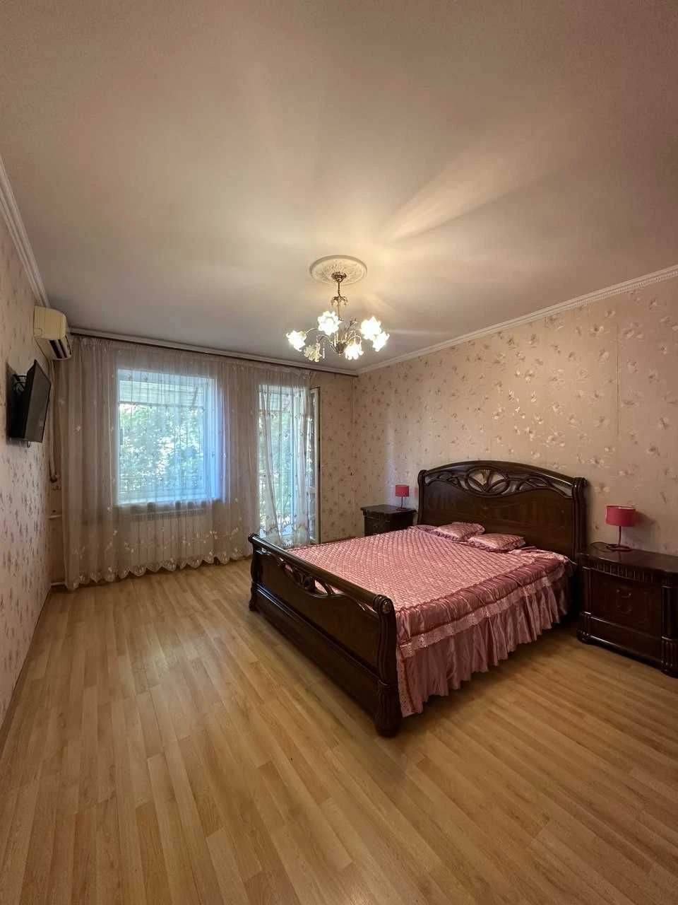 У продажу 2-кімнатна квартира в центрі Одеси. Вул. Мала Арна